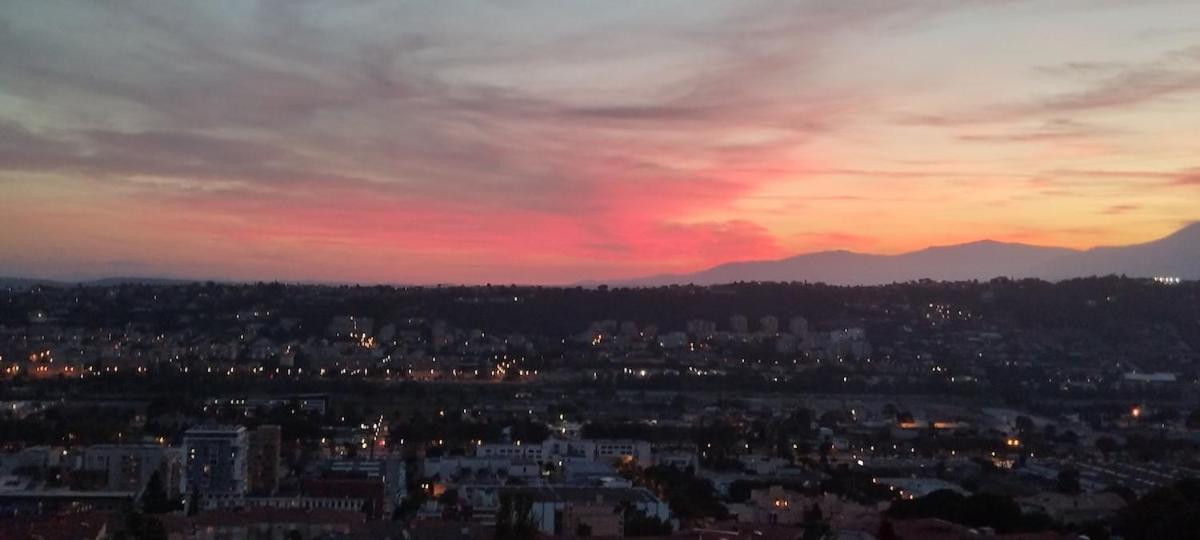 Vue Mer Et Montagne Panoramique Ница Екстериор снимка